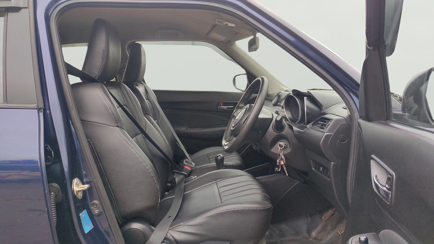 Used 2022 Maruti Suzuki Swift VXi Petrol Manual interior RIGHT SIDE FRONT DOOR CABIN VIEW