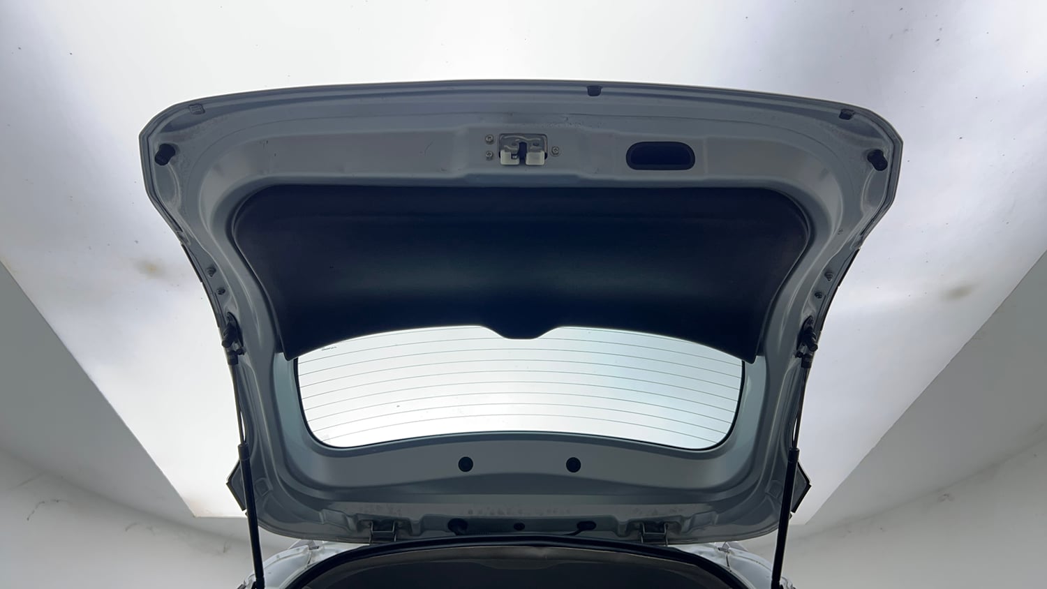 Used 2023 Maruti Suzuki XL6 Zeta AT Petrol Petrol Automatic interior DICKY DOOR OPEN VIEW