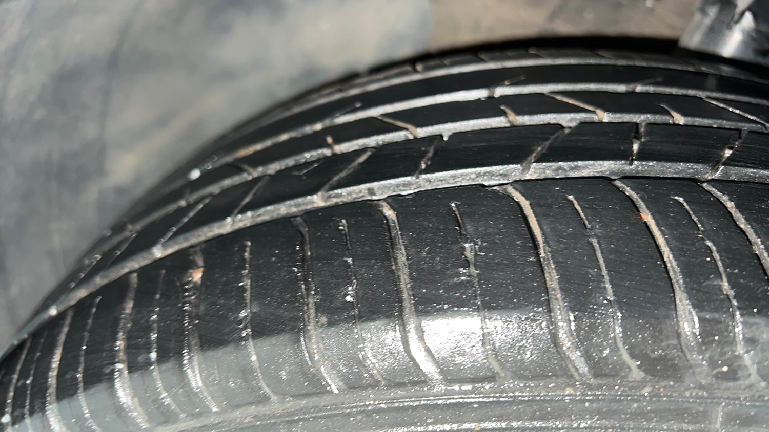 Used 2019 Hyundai Verna SX Plus 1.6 VTVT AT Petrol Automatic tyres LEFT FRONT TYRE TREAD VIEW