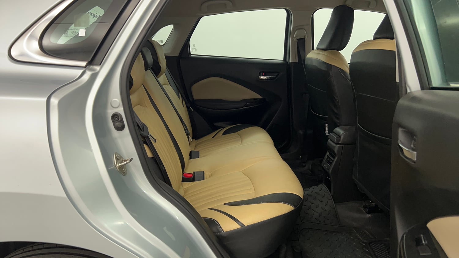Used 2023 Toyota Glanza V AMT Petrol Automatic interior RIGHT SIDE REAR DOOR CABIN VIEW