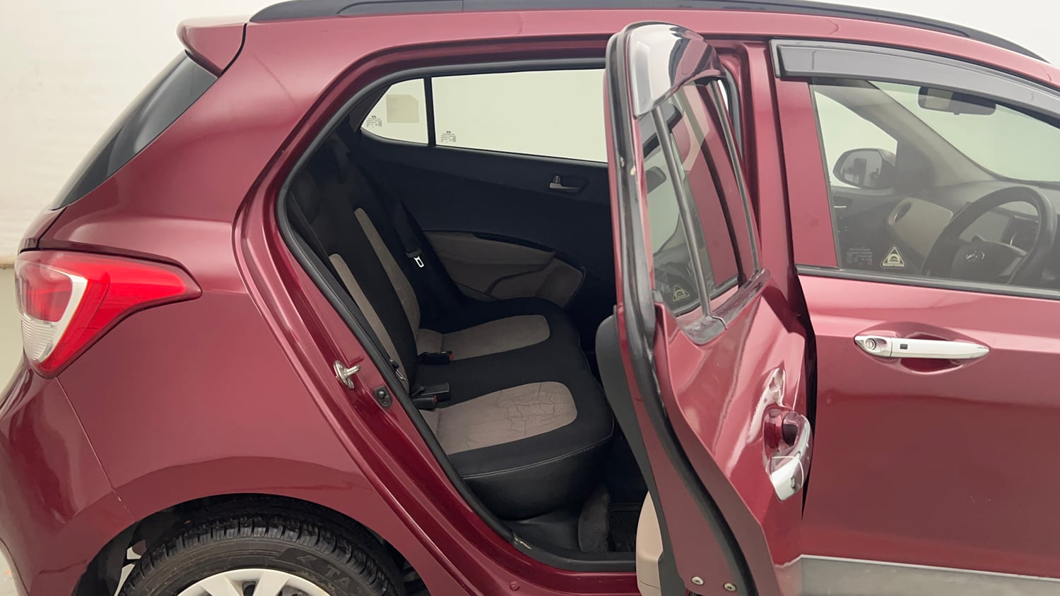Used 2014 Hyundai Grand i10 Sportz 1.2 Kappa VTVT Petrol Manual interior RIGHT SIDE REAR DOOR CABIN VIEW