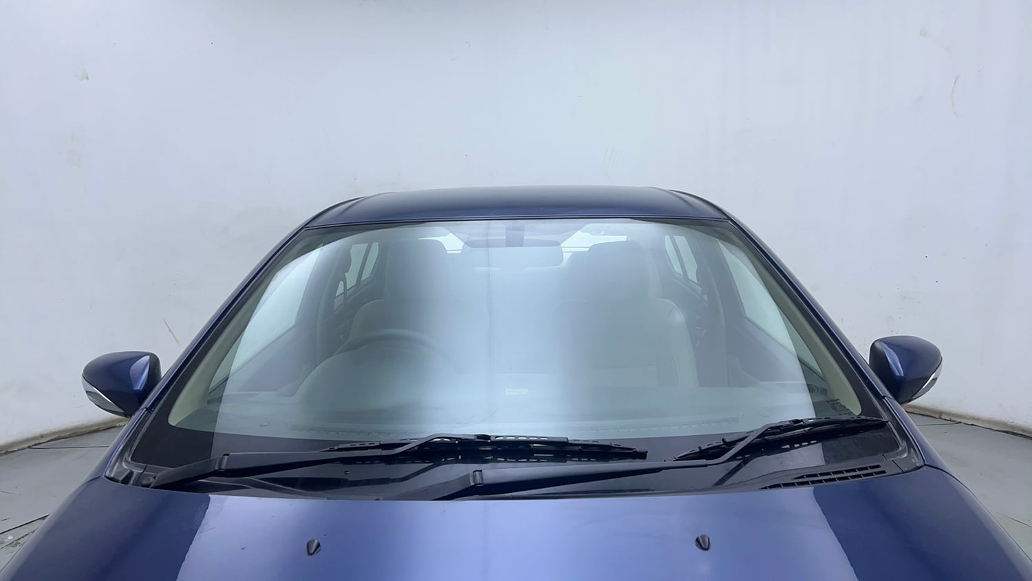 Used 2018 Maruti Suzuki Ciaz Alpha 1.4 MT Petrol Manual exterior FRONT WINDSHIELD VIEW