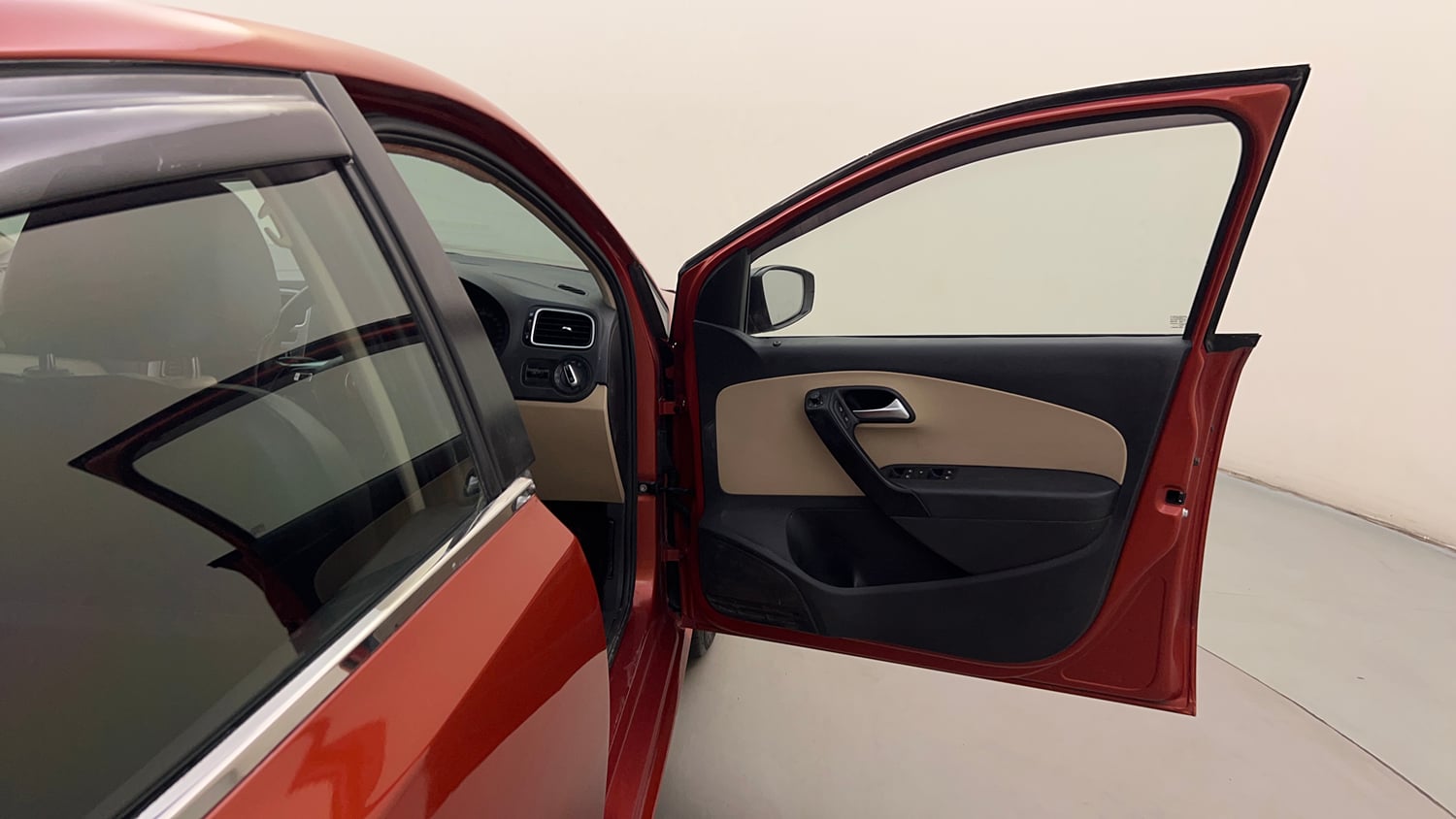 Used 2016 Volkswagen Polo Highline1.2L (P) Petrol Manual interior RIGHT FRONT DOOR OPEN VIEW
