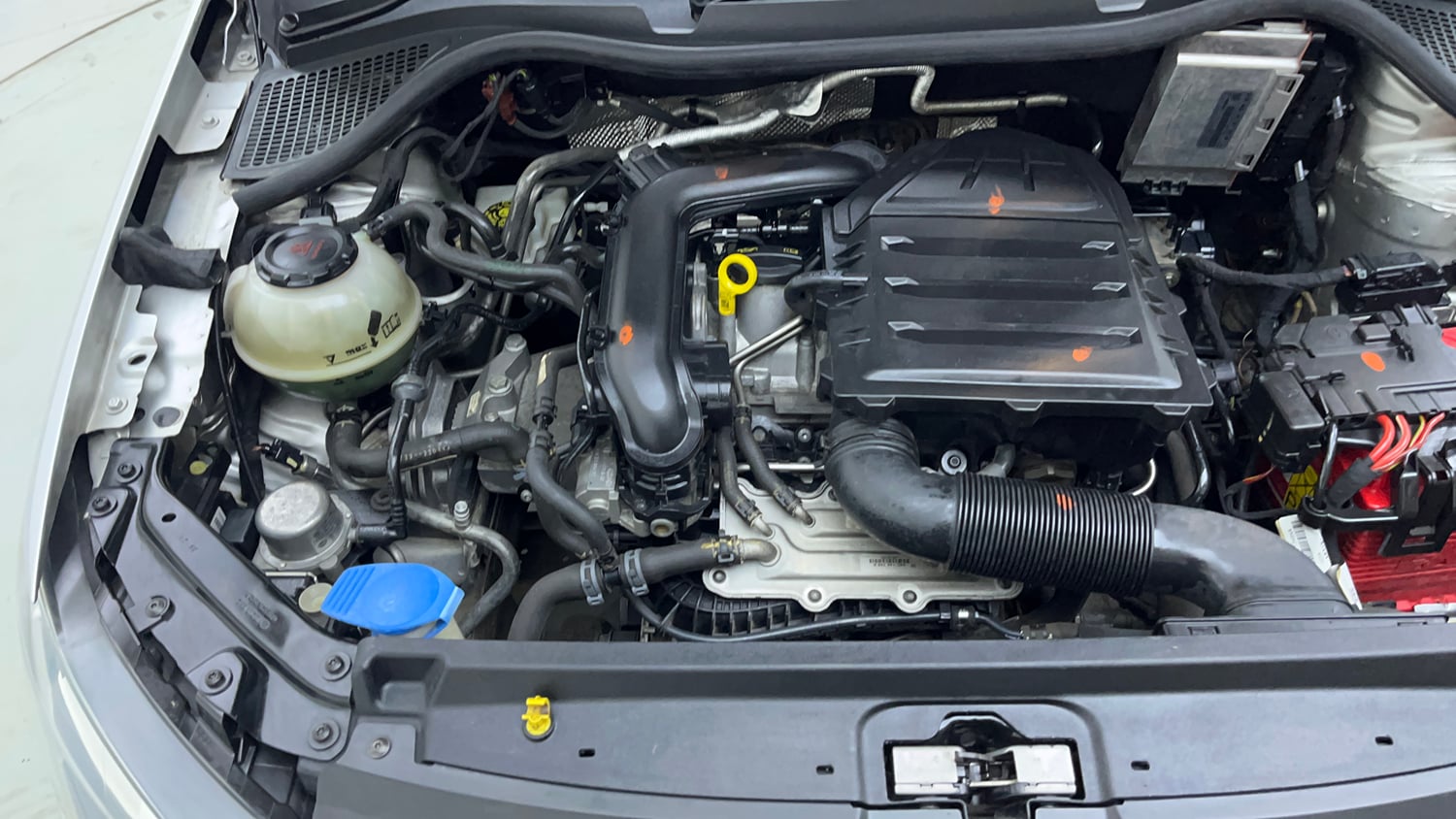 Used 2022 Volkswagen Vento Highline Plus 1.0L TSI Automatic Petrol Automatic engine ENGINE RIGHT SIDE VIEW