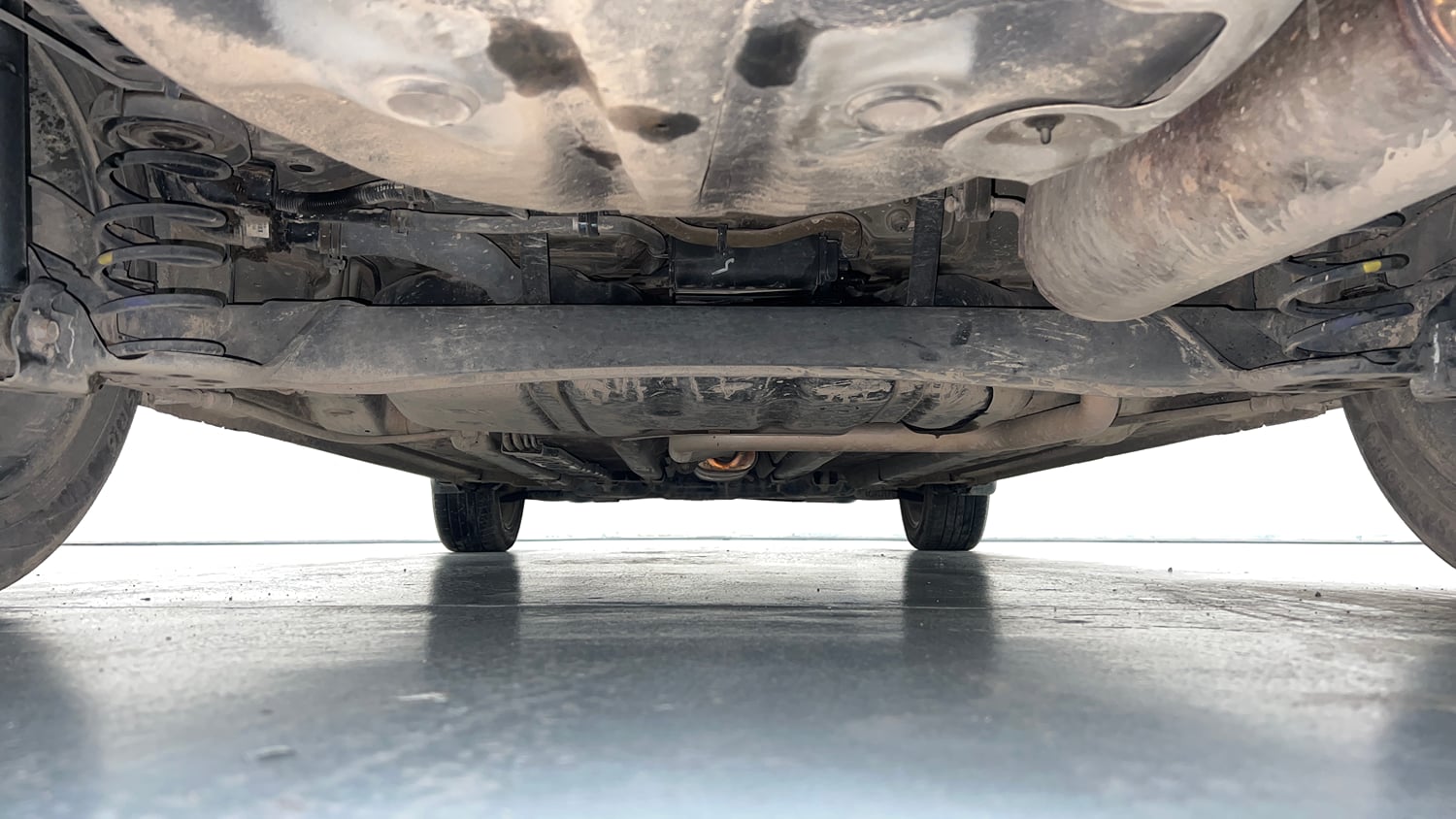 Used 2019 Hyundai Verna SX Plus 1.6 VTVT AT Petrol Automatic extra REAR UNDERBODY VIEW (TAKEN FROM REAR)
