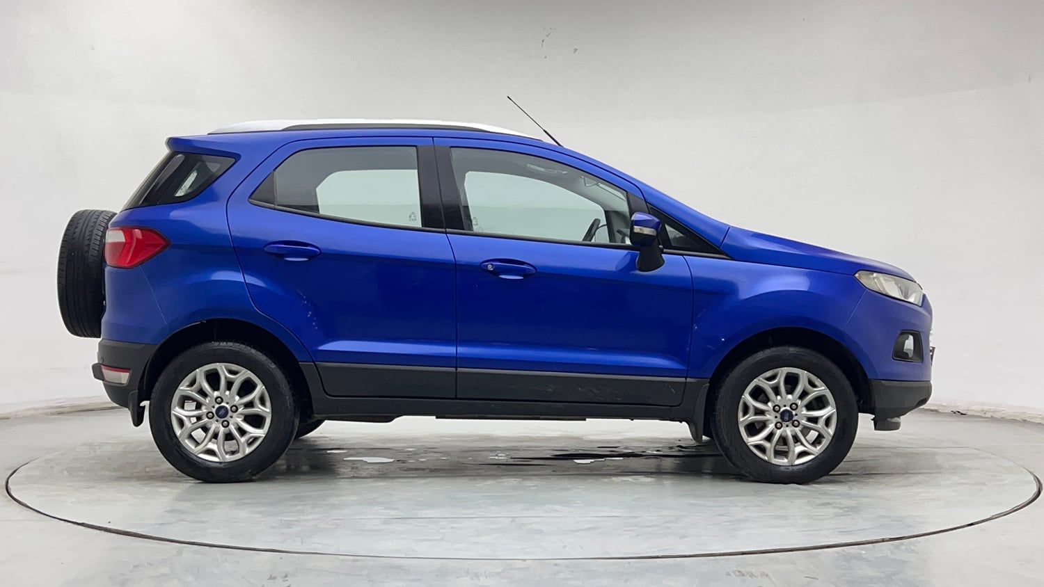 Used 2014 Ford EcoSport Titanium 1.5 Ti-VCT AT Petrol Automatic exterior RIGHT SIDE VIEW