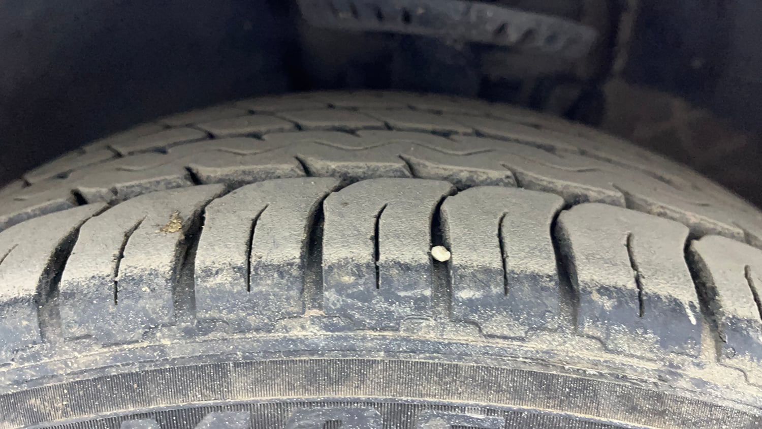 Used 2022 Volkswagen Vento Highline Plus 1.0L TSI Automatic Petrol Automatic tyres LEFT FRONT TYRE TREAD VIEW