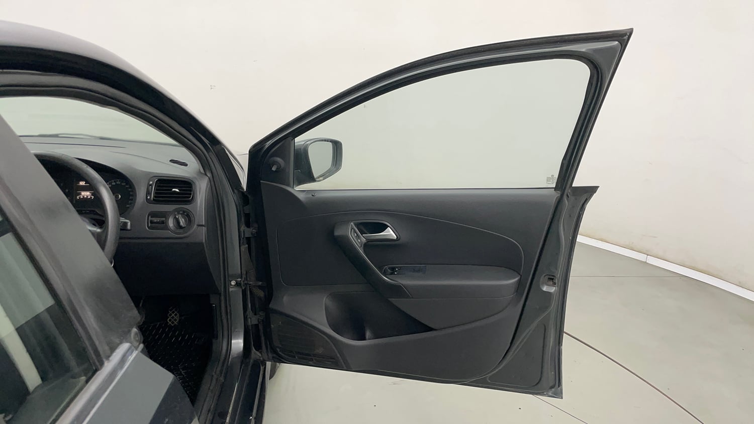 Used 2015 Volkswagen Polo Trendline 1.2L (P) Petrol Manual interior RIGHT FRONT DOOR OPEN VIEW