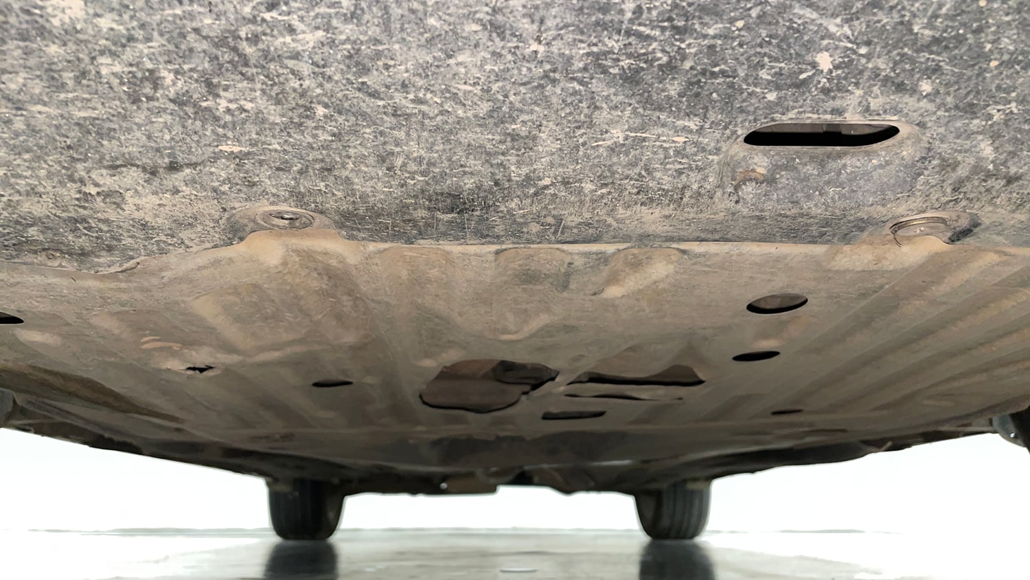 Used 2020 Honda Civic ZX CVT Petrol Petrol Automatic extra FRONT LEFT UNDERBODY VIEW