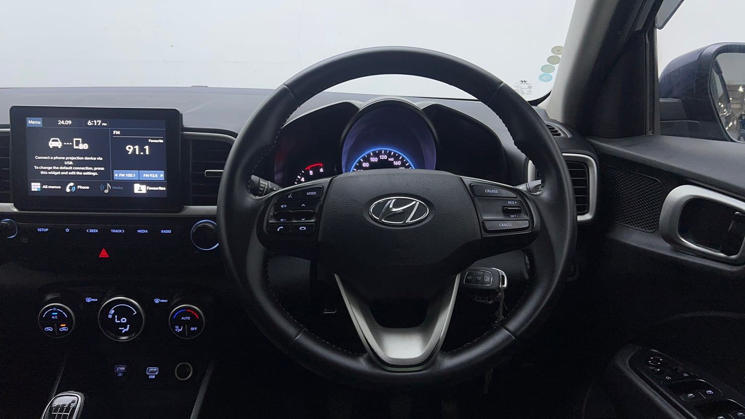 Used 2020 Hyundai Venue SX 1.4 CRDi Diesel Manual interior STEERING VIEW