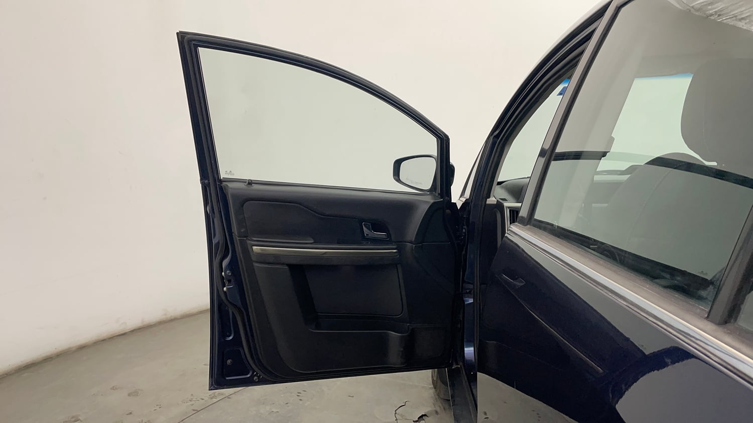 Used 2019 Tata Hexa XTA 4x2 6 STR Diesel Automatic interior LEFT FRONT DOOR OPEN VIEW