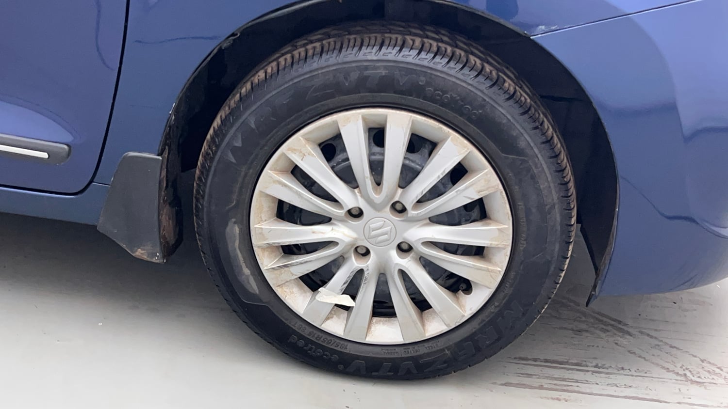 Used 2021 Maruti Suzuki Baleno Delta Petrol Manual tyres RIGHT FRONT TYRE RIM VIEW