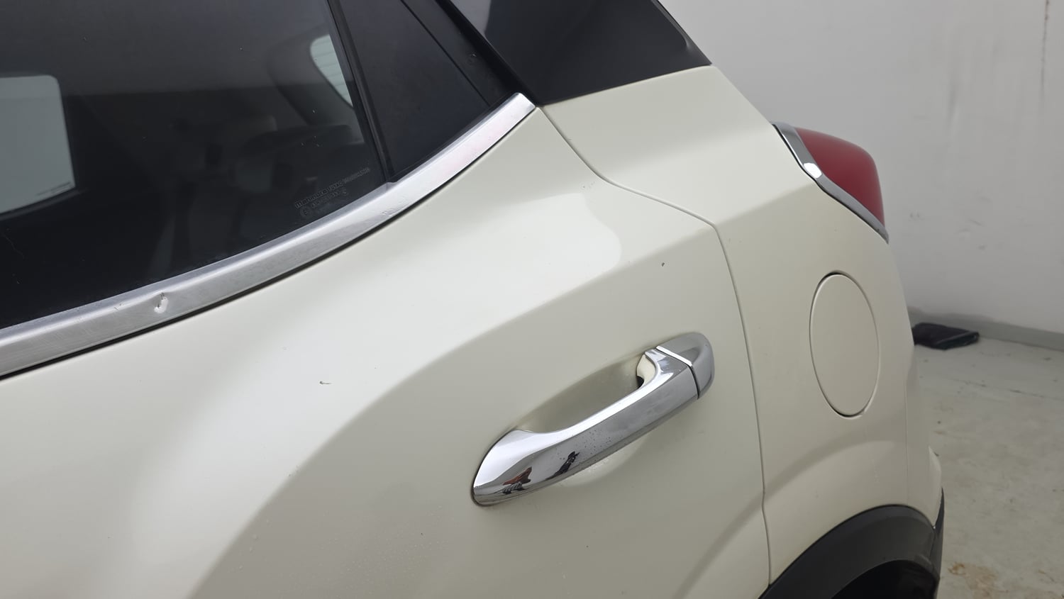 Used 2020 Mahindra XUV 300 W8 (O) 1.5 Diesel Diesel Manual dents MINOR DENT