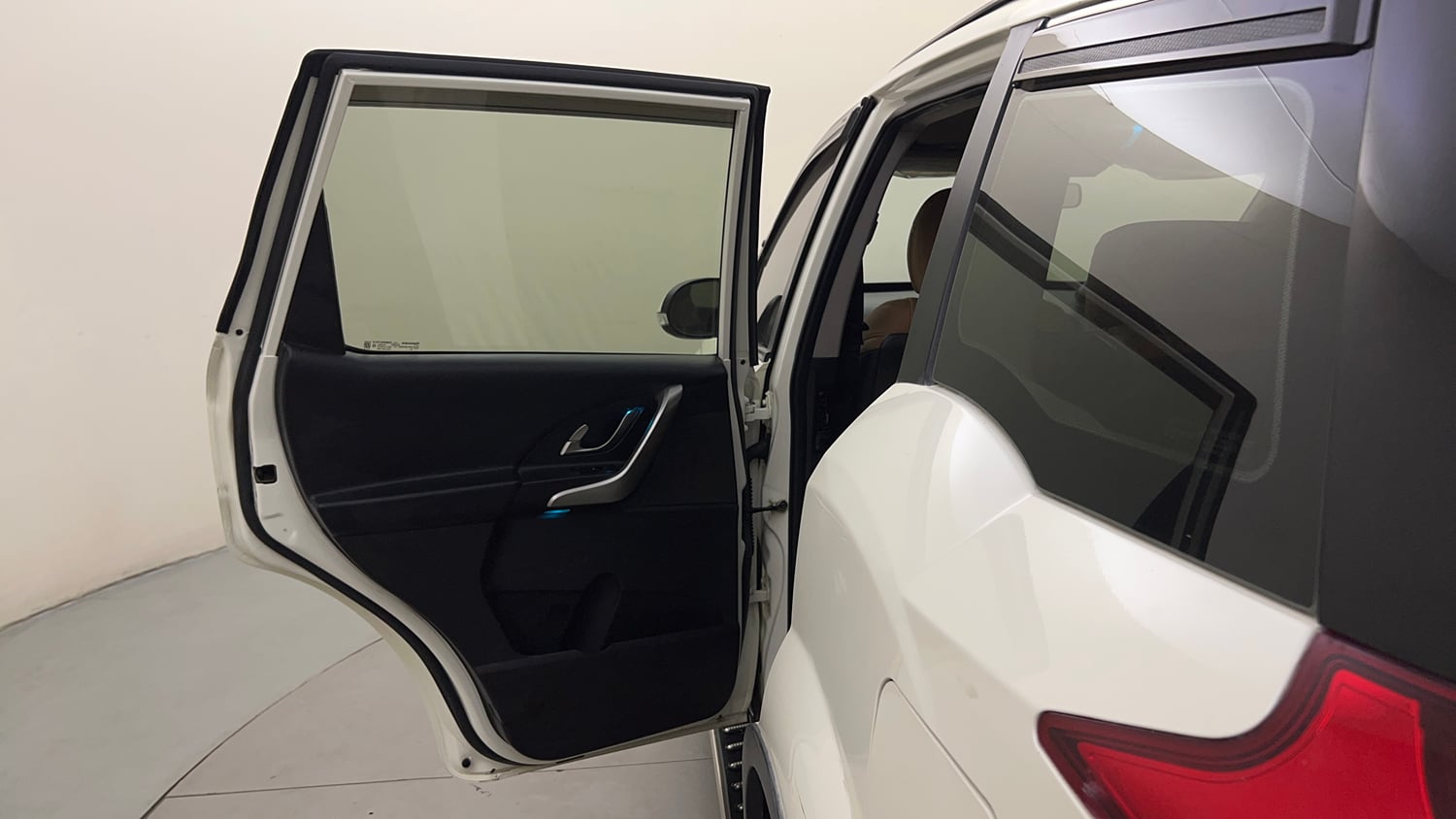 Used 2019 Mahindra XUV500 W7 Diesel Manual interior LEFT REAR DOOR OPEN VIEW