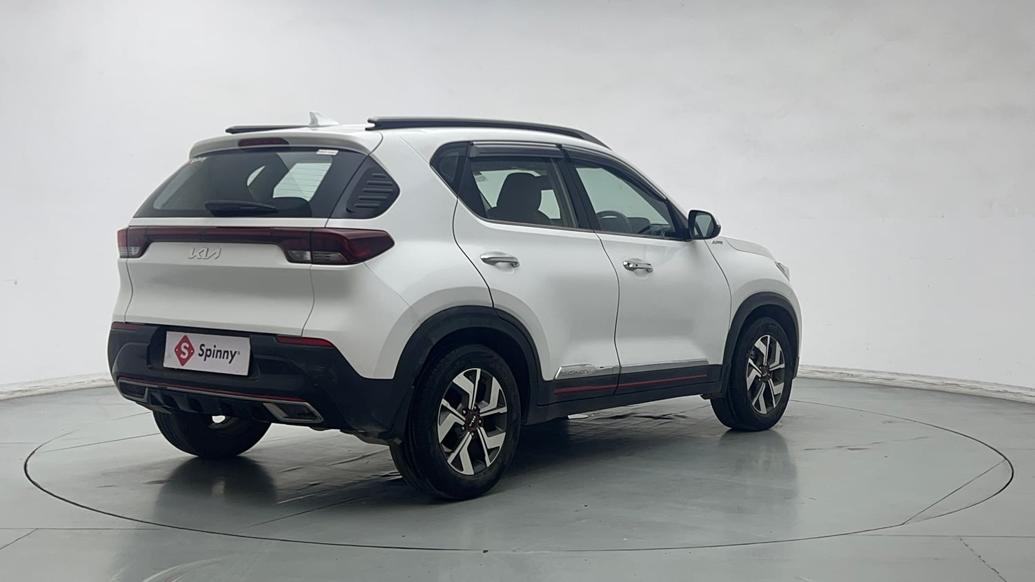Used 2022 Kia Sonet GTX Plus 1.5 AT Diesel Automatic exterior RIGHT REAR CORNER VIEW