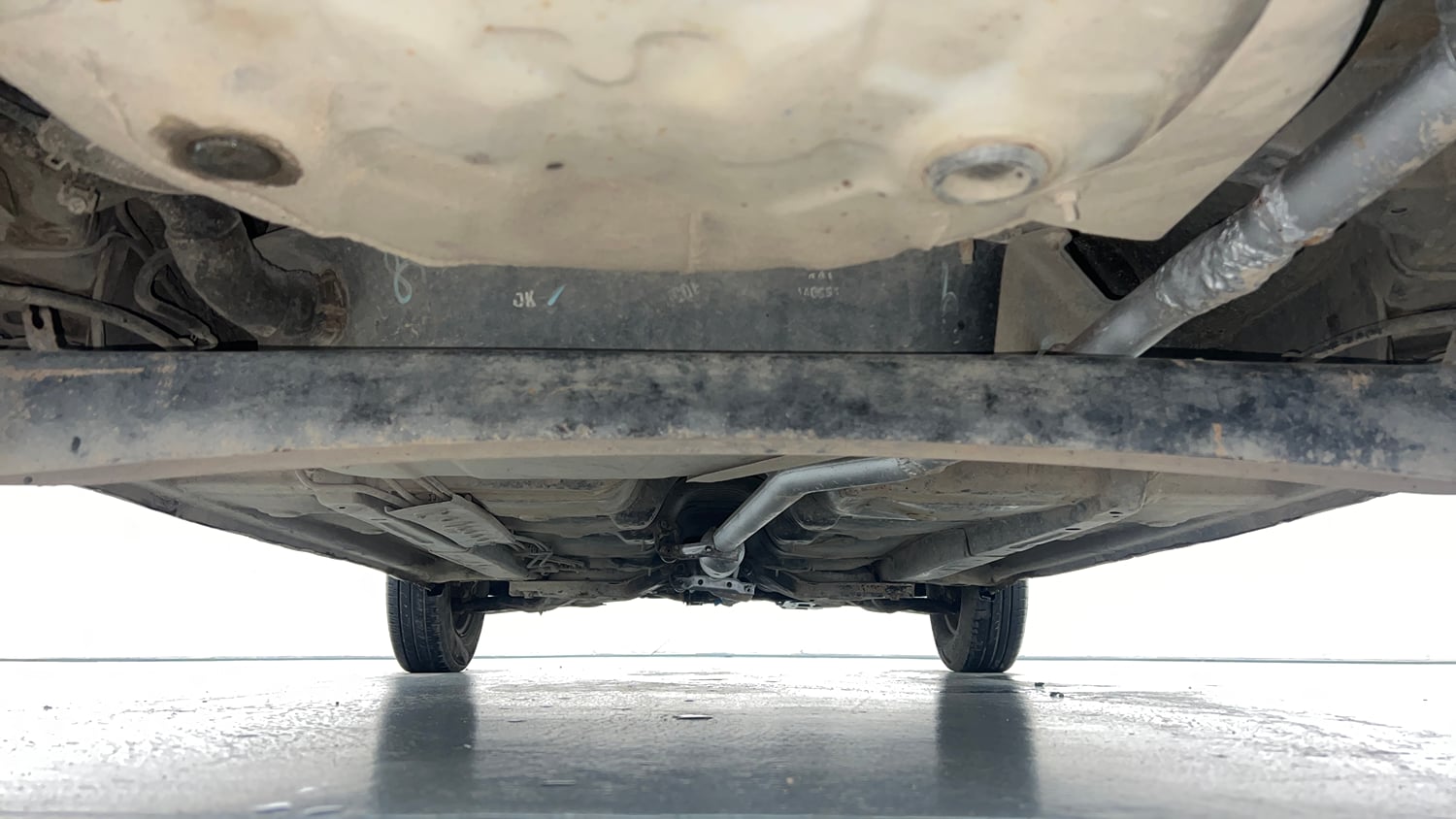 Used 2014 Hyundai i10 Magna 1.1 iRDE2 Petrol Manual extra REAR UNDERBODY VIEW (TAKEN FROM REAR)
