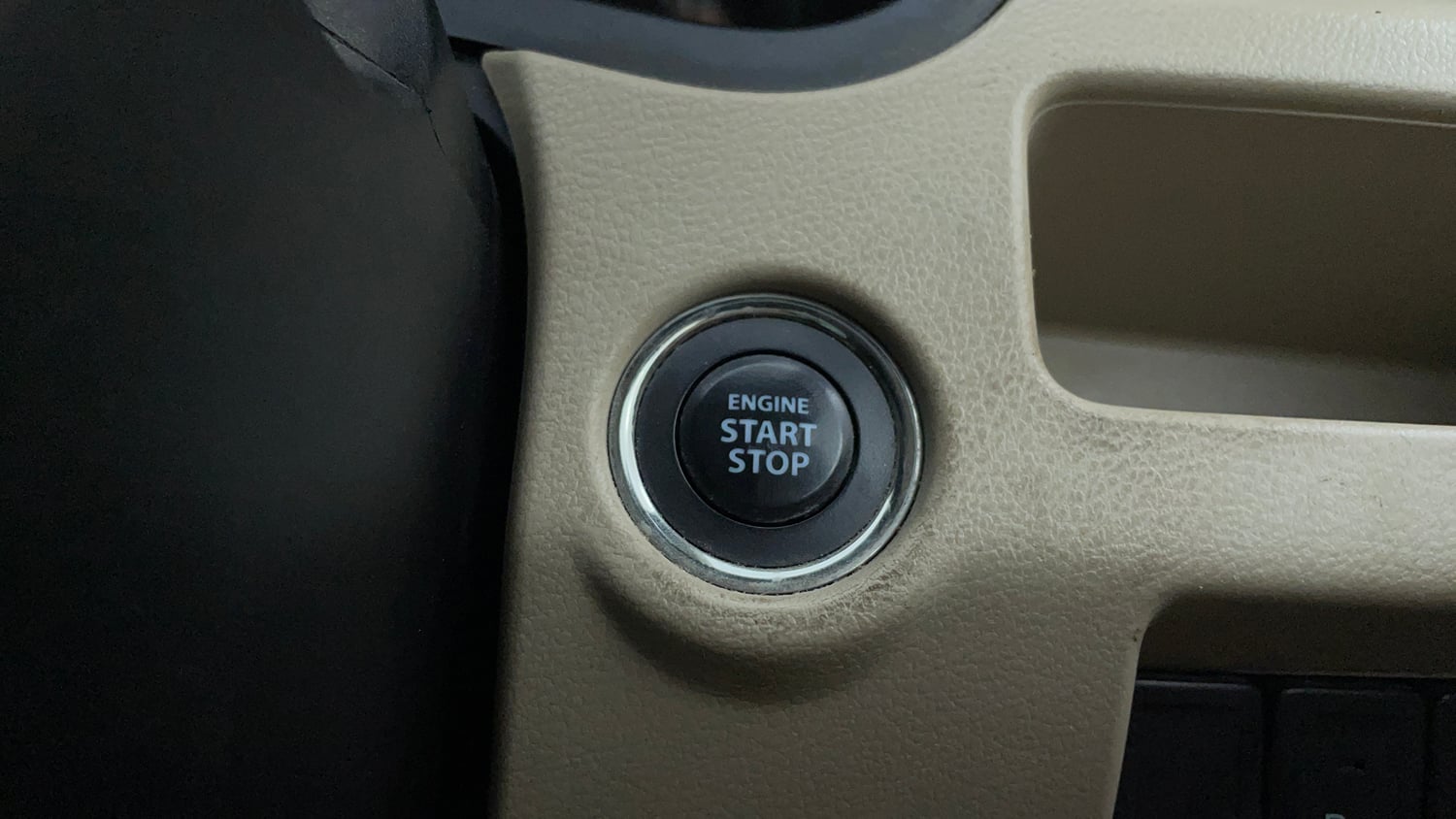 Used 2016 Maruti Suzuki Ciaz ZXi Petrol Manual top_features Keyless start