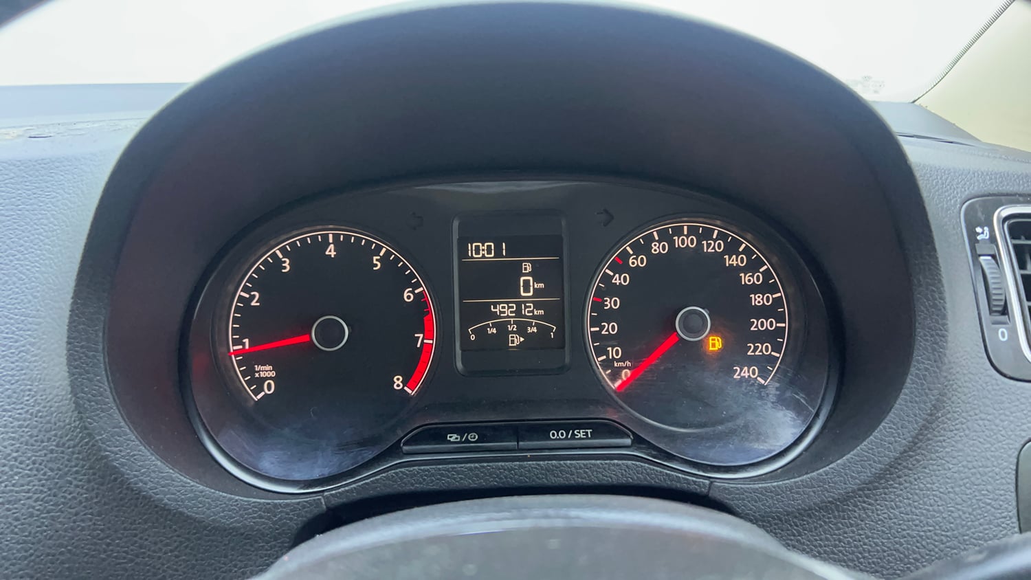Used 2016 Volkswagen Polo Highline1.2L (P) Petrol Manual interior CLUSTERMETER VIEW