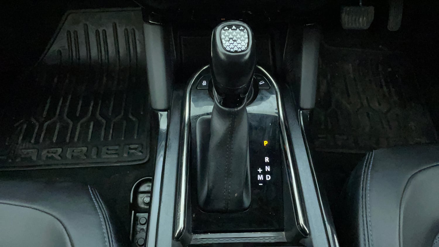 Used 2022 Tata Harrier XZA Plus Dark Edition Diesel Automatic interior GEAR  KNOB VIEW