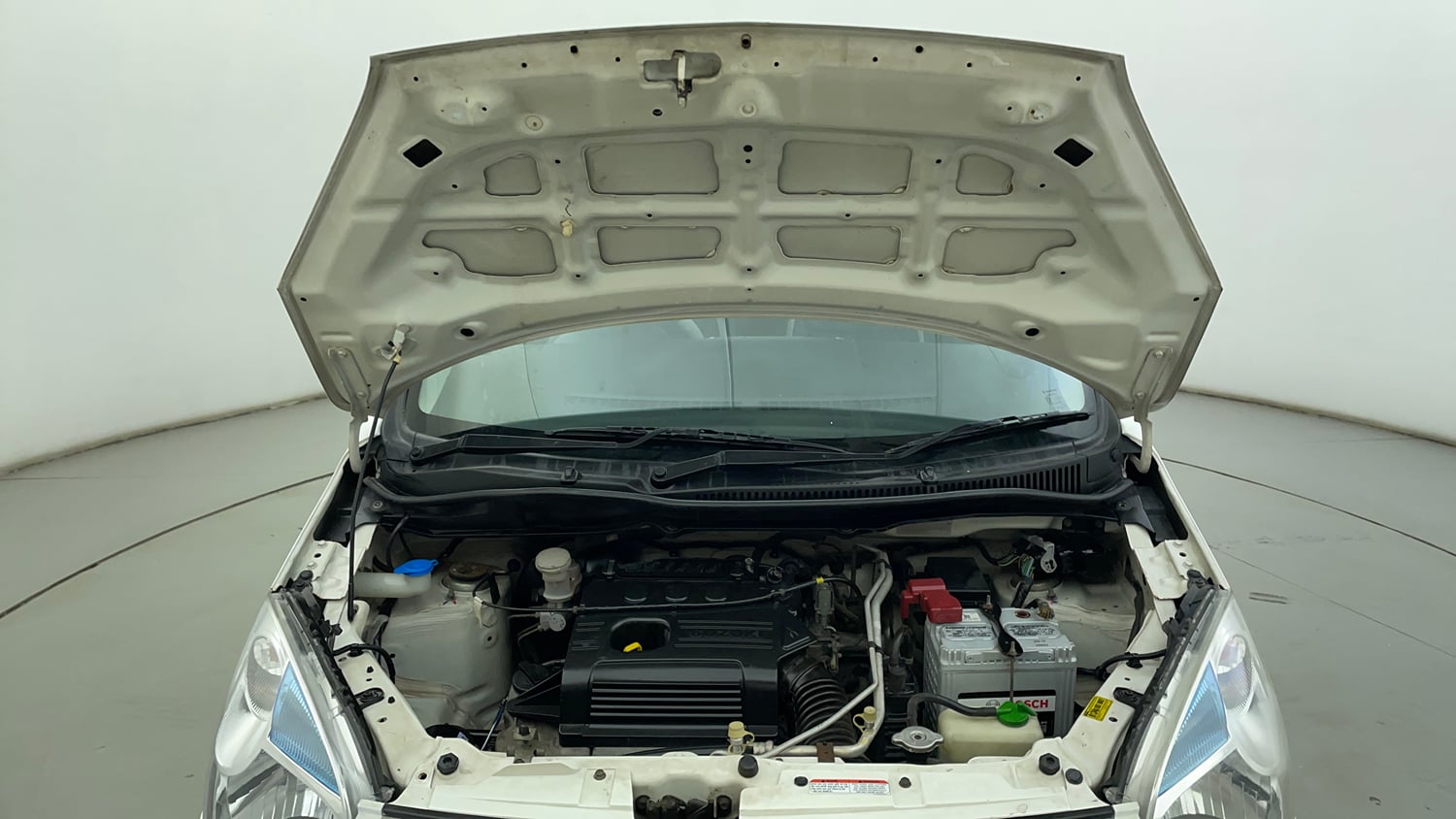 Used 2015 Maruti Suzuki Wagon R VXI Petrol Manual engine ENGINE & BONNET OPEN FRONT VIEW