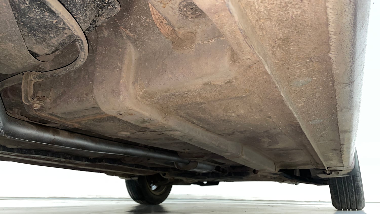 Used 2016 Hyundai Grand i10 Asta AT 1.2 Kappa VTVT Petrol Automatic extra REAR RIGHT UNDERBODY VIEW
