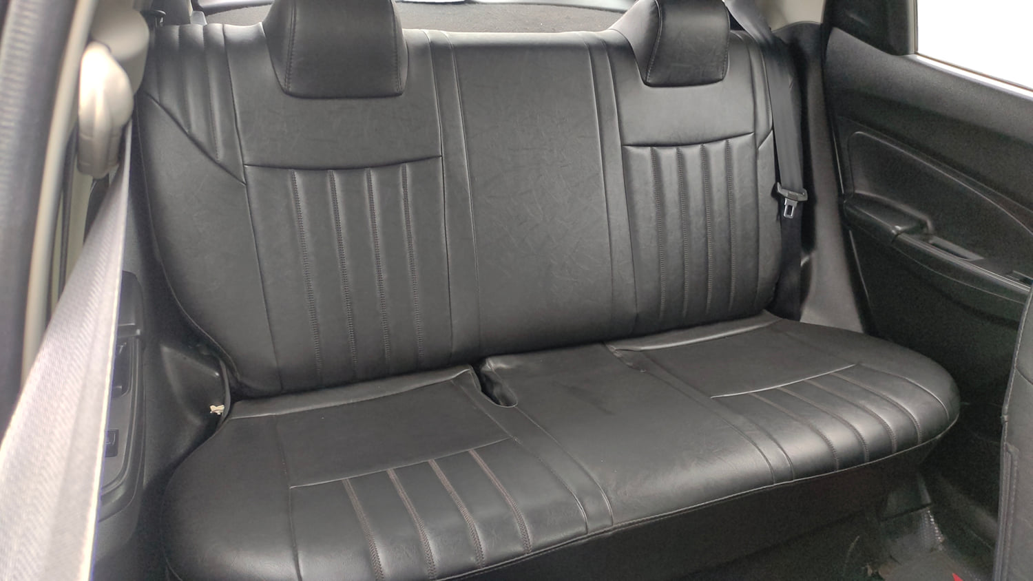 Used 2022 Maruti Suzuki Swift VXi Petrol Manual interior REAR SEAT CONDITION VIEW