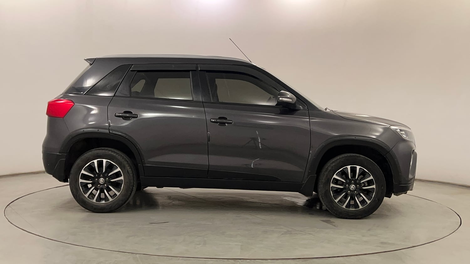 Used 2022 Toyota Urban Cruiser Premium Grade AT Petrol Automatic exterior RIGHT SIDE VIEW