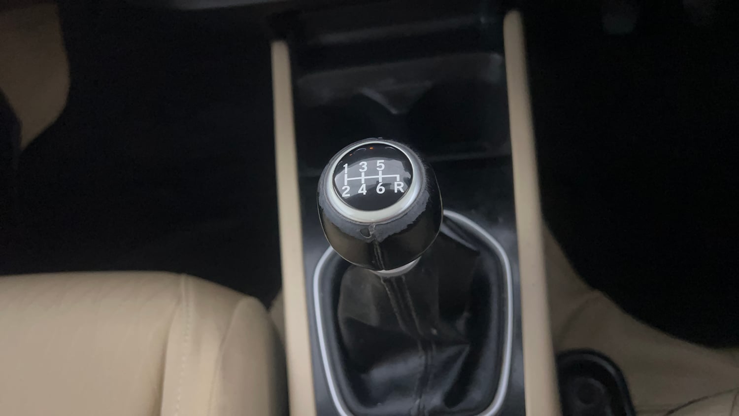 Used 2022 Honda City VX Diesel Diesel Manual interior GEAR  KNOB VIEW