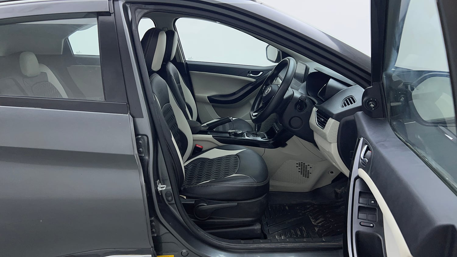 Used 2021 Tata Nexon XZA Plus Petrol Automatic interior RIGHT SIDE FRONT DOOR CABIN VIEW
