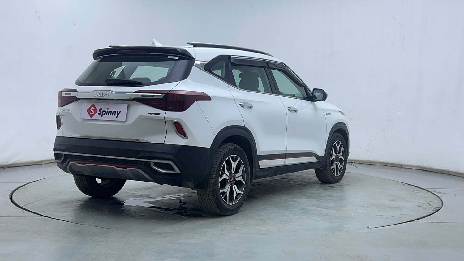 Used 2022 Kia Seltos GTX Plus 1.5 Diesel AT Diesel Automatic exterior RIGHT REAR CORNER VIEW