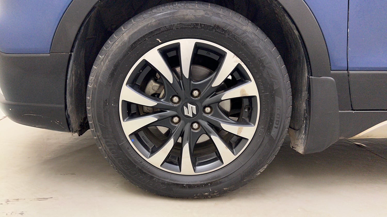Used 2018 Maruti Suzuki S-Cross Alpha 1.3 Diesel Manual tyres LEFT FRONT TYRE RIM VIEW