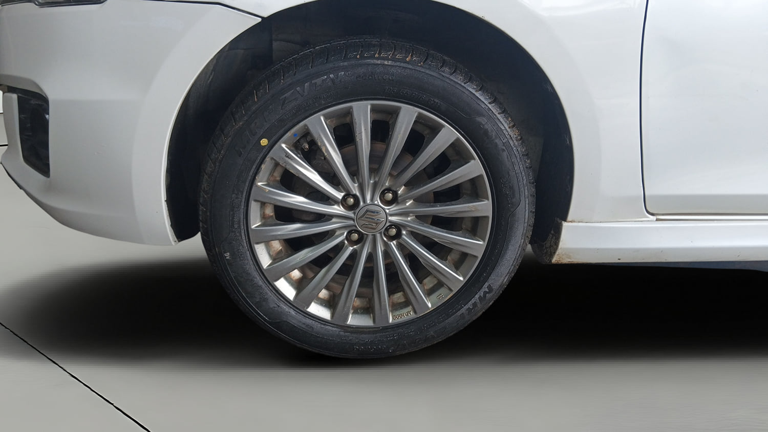 Used 2016 Maruti Suzuki Ciaz ZXi+ RS Petrol Manual tyres LEFT FRONT TYRE RIM VIEW