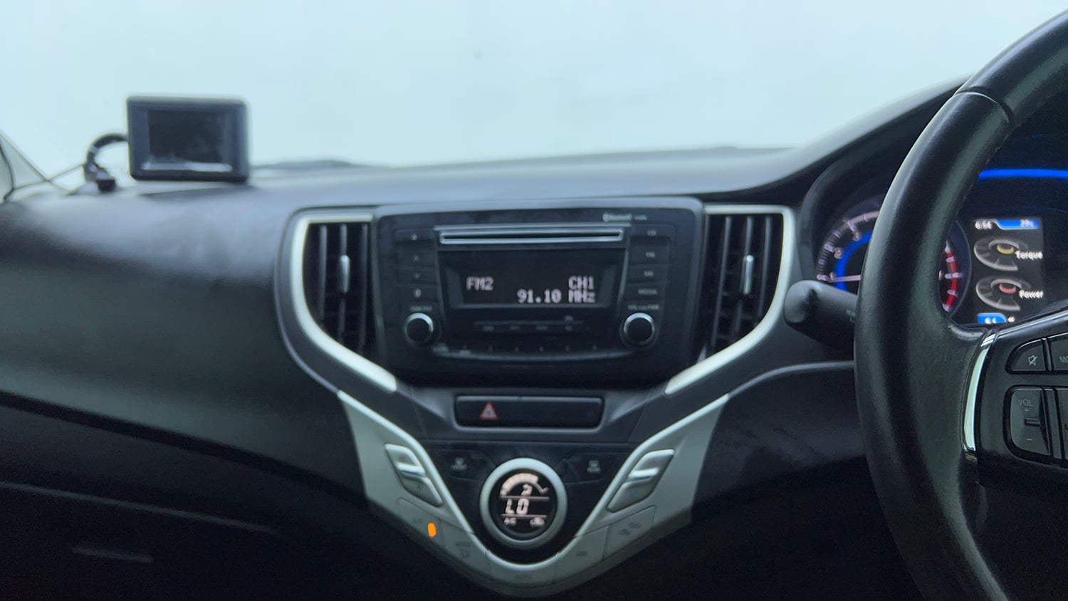 Used 2017 Maruti Suzuki Baleno Zeta 1.2 AT Petrol Automatic top_features Integrated (in-dash) music system