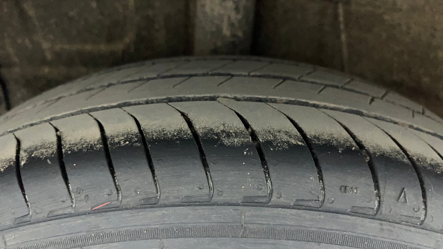 Used 2024 Hyundai Exter SX (O) 1.2 AMT Petrol Automatic tyres RIGHT REAR TYRE TREAD VIEW