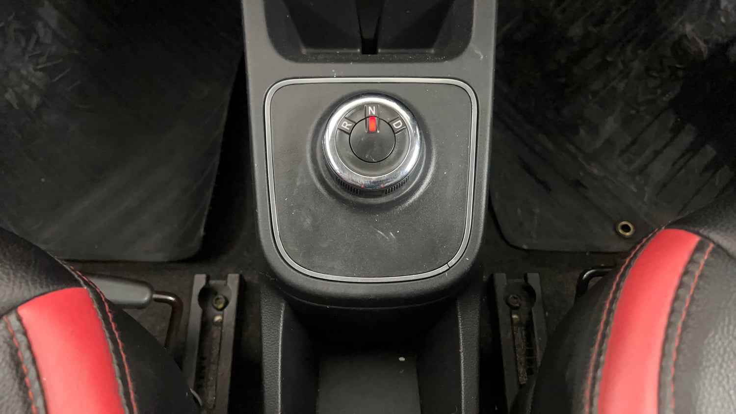 Used 2020 Renault Kwid 1.0 RXT AMT Opt Petrol Automatic interior GEAR  KNOB VIEW