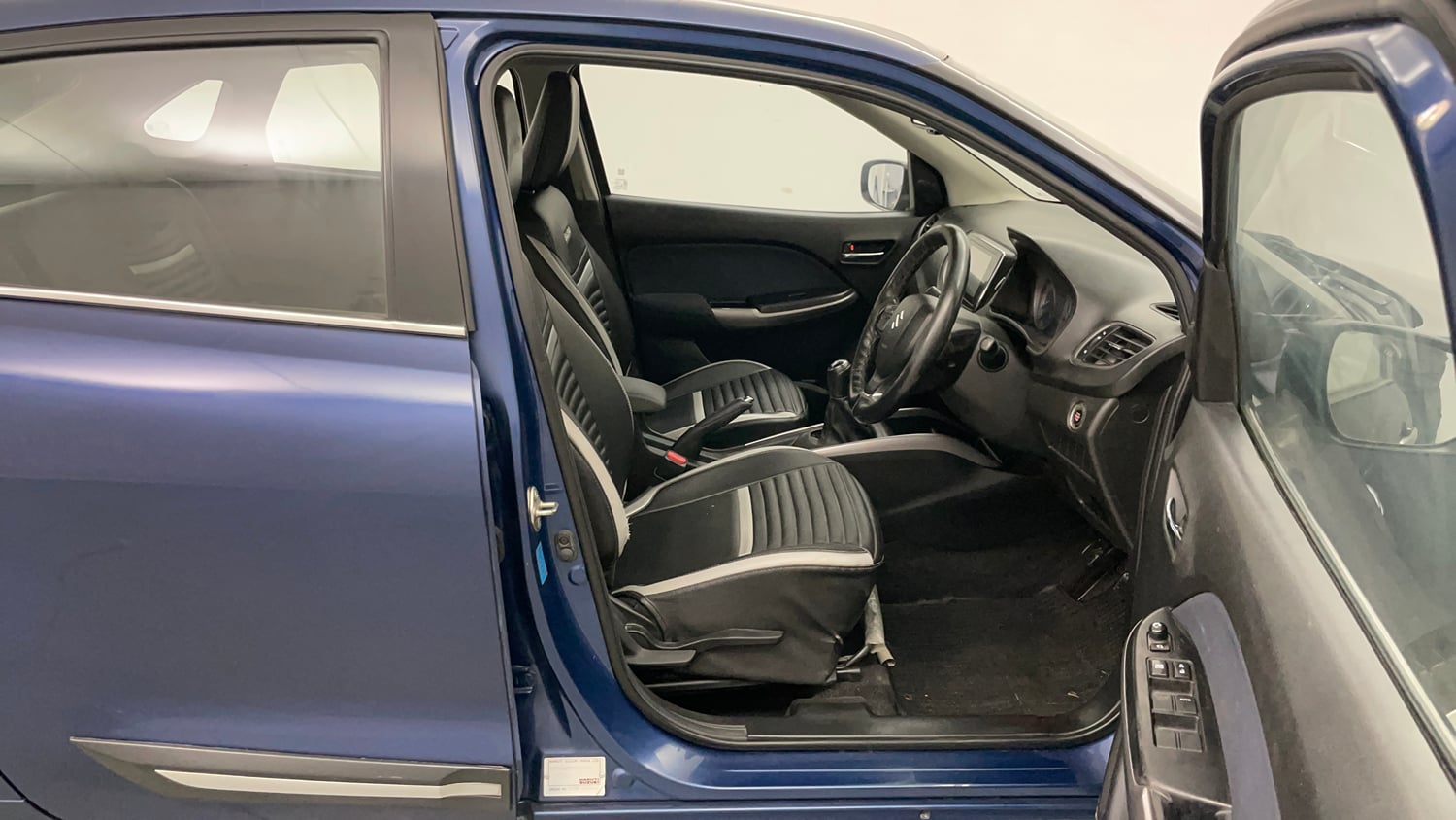 Used 2021 Maruti Suzuki Baleno Zeta Petrol Manual interior RIGHT SIDE FRONT DOOR CABIN VIEW