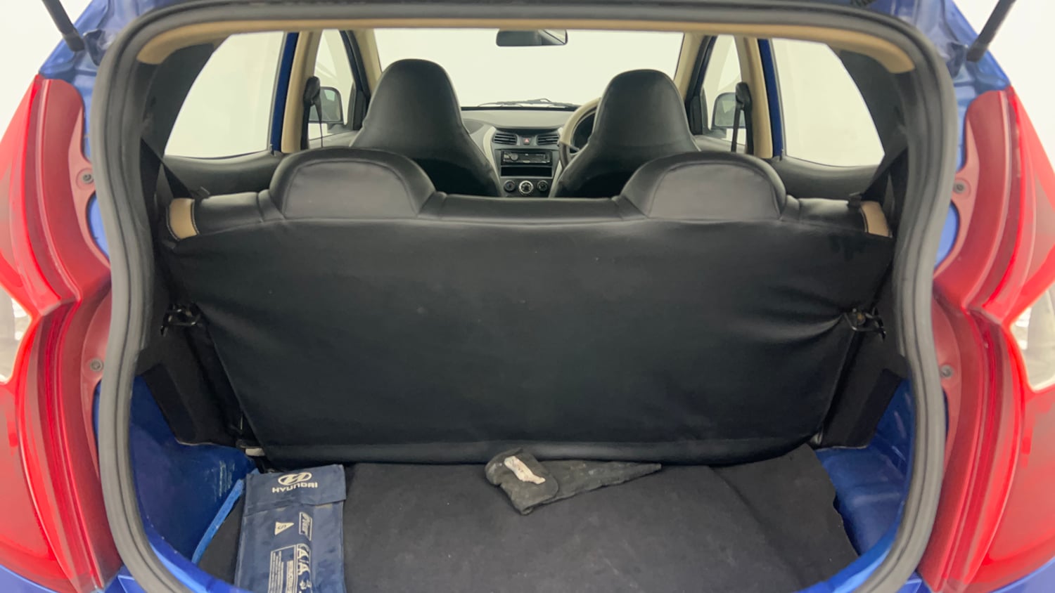 Used 2016 Hyundai Eon Era + AirBag Petrol Manual interior DICKY INSIDE VIEW