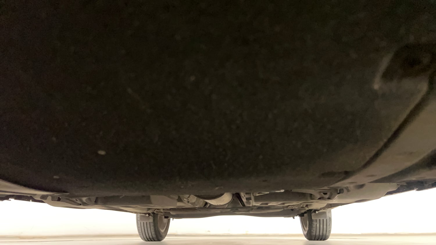 Used 2023 Toyota Glanza V AMT Petrol Automatic extra FRONT LEFT UNDERBODY VIEW