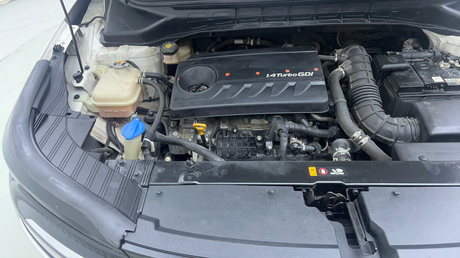 Used 2022 Kia Carens Prestige Plus 1.4 Petrol MT 7 STR Petrol Manual engine ENGINE RIGHT SIDE VIEW
