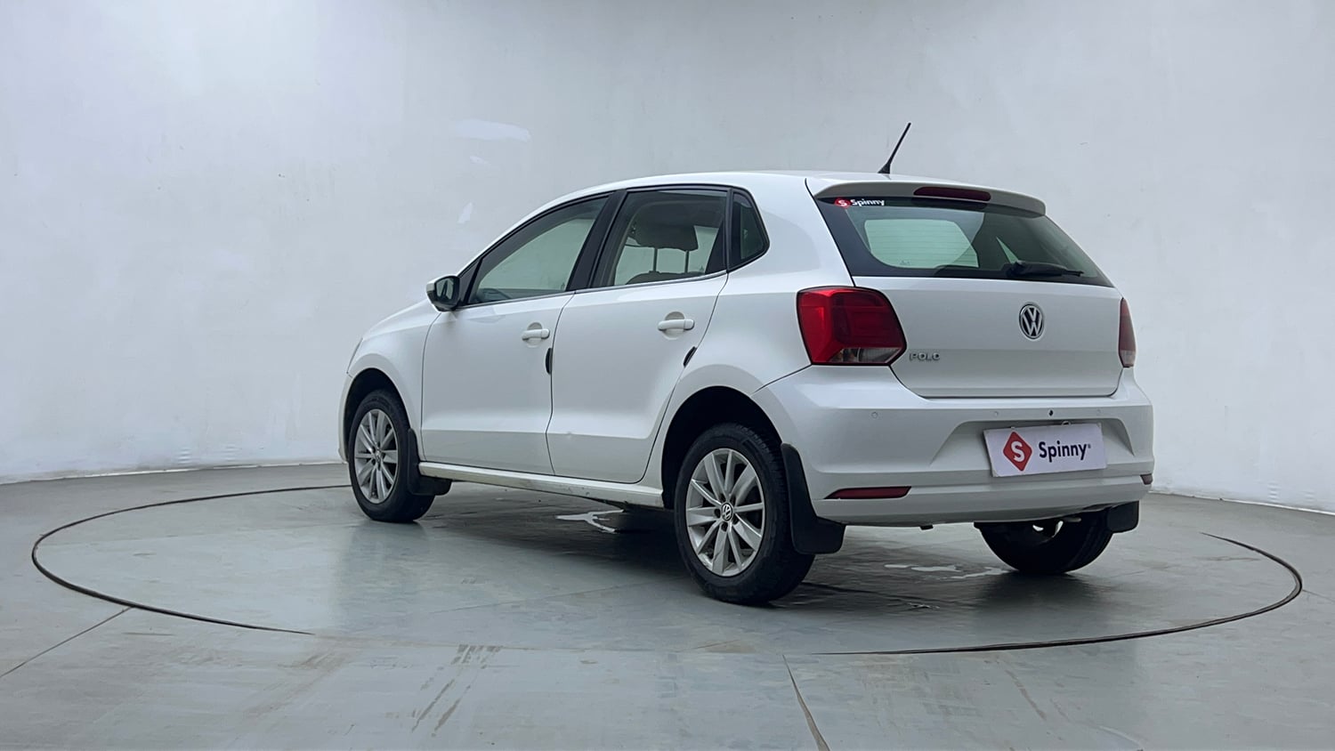 Used 2016 Volkswagen Polo Highline1.2L (P) Petrol Manual exterior LEFT REAR CORNER VIEW
