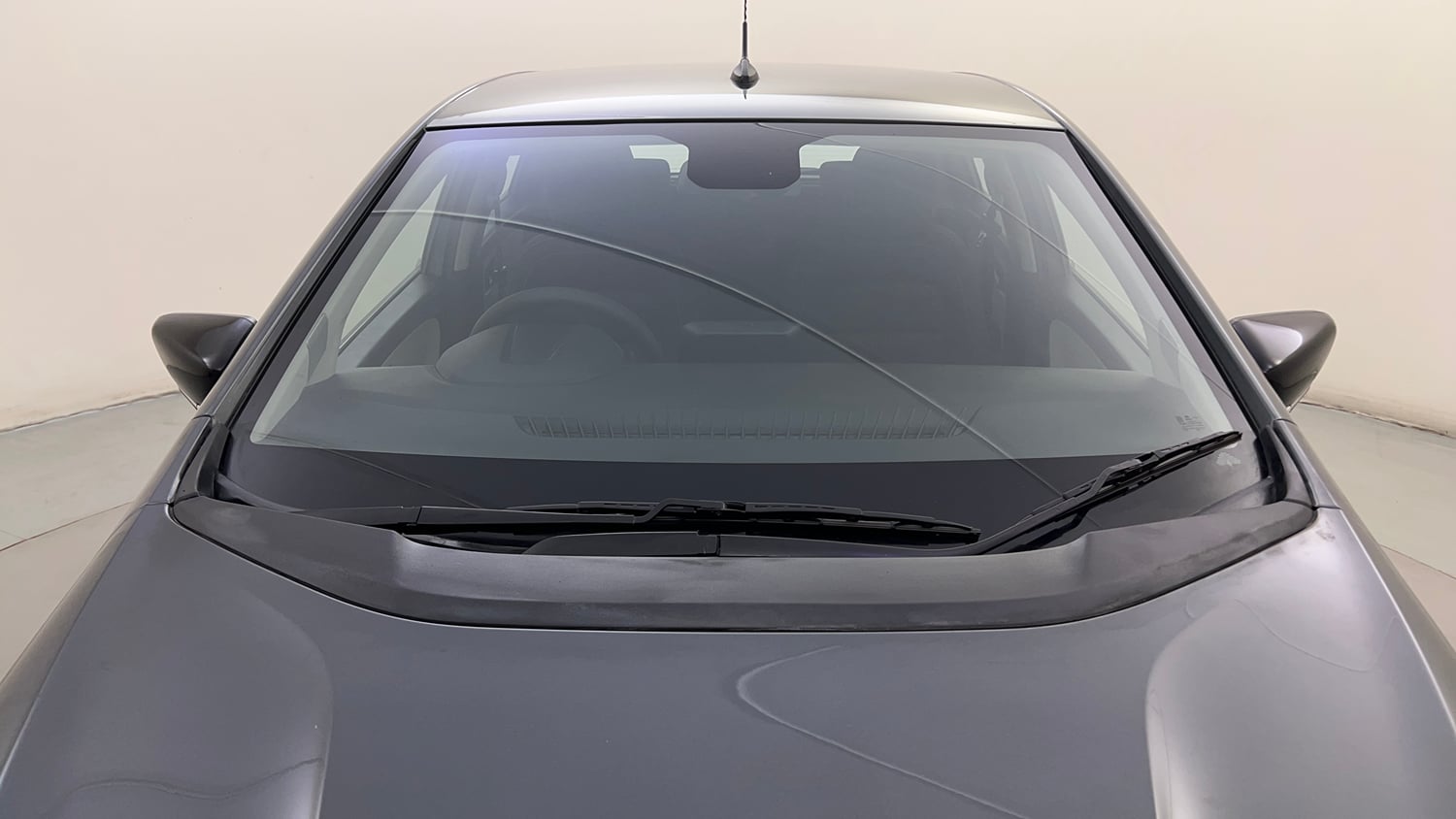 Used 2021 Tata Altroz XZ Petrol Petrol Manual exterior FRONT WINDSHIELD VIEW