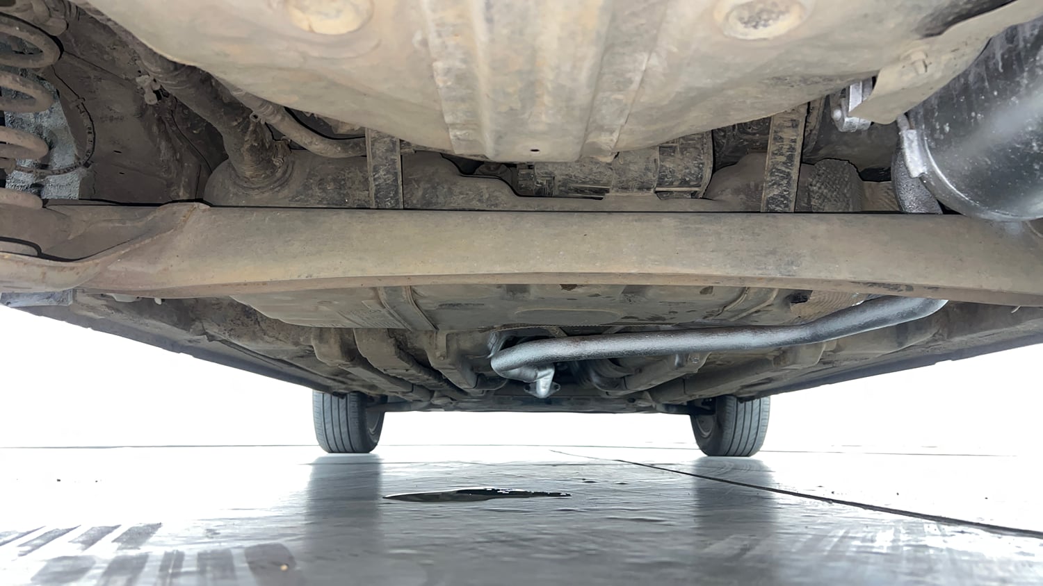 Used 2016 Hyundai Elite i20 Asta 1.2 (O) Petrol Manual extra REAR UNDERBODY VIEW (TAKEN FROM REAR)