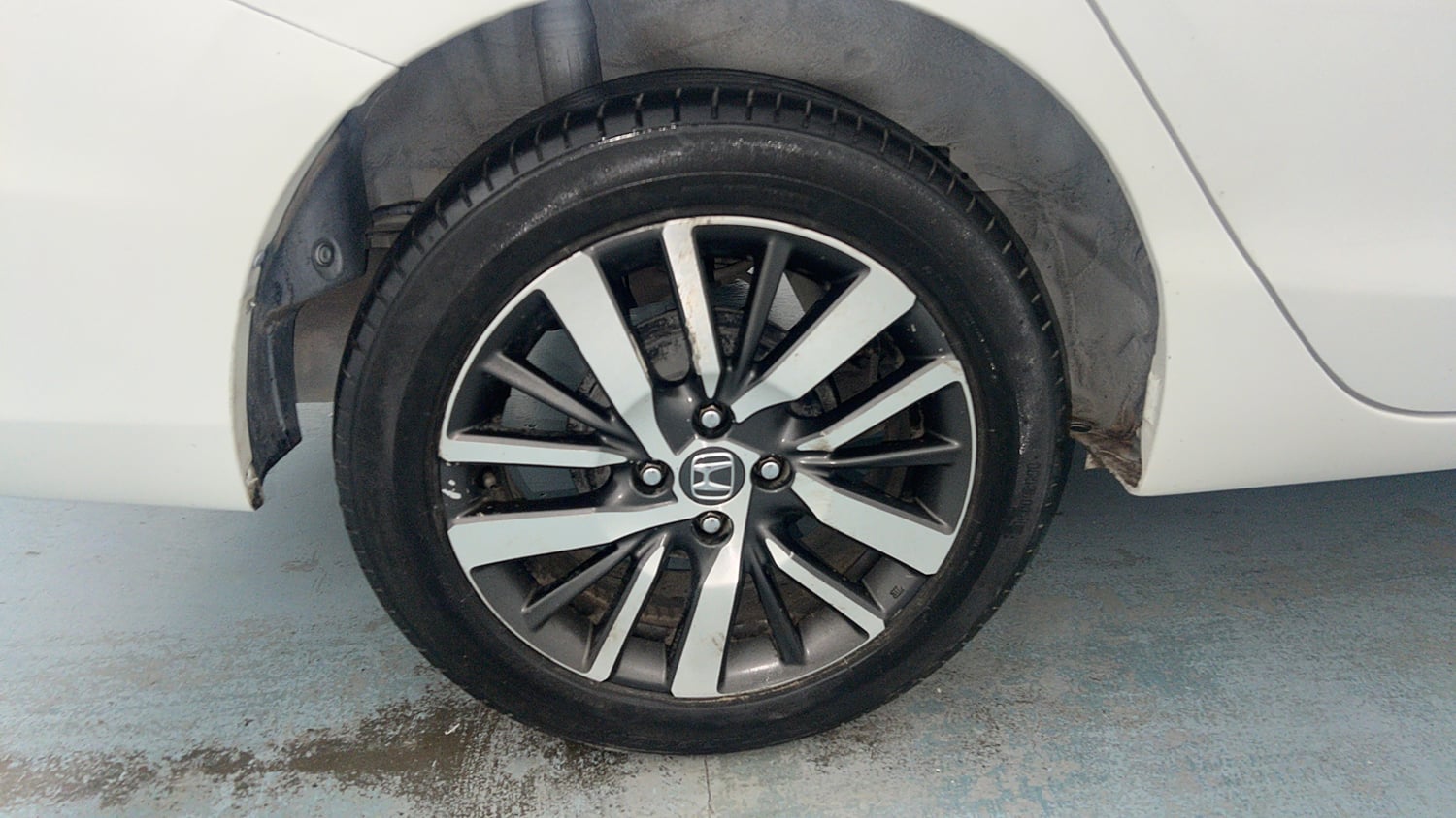 Used 2022 Honda City VX Diesel Diesel Manual tyres RIGHT REAR TYRE RIM VIEW