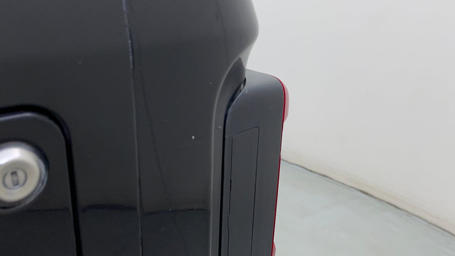 Used 2022 mahindra Thar LX Hard Top Petrol AT 4WD Petrol Automatic dents MINOR SCRATCH