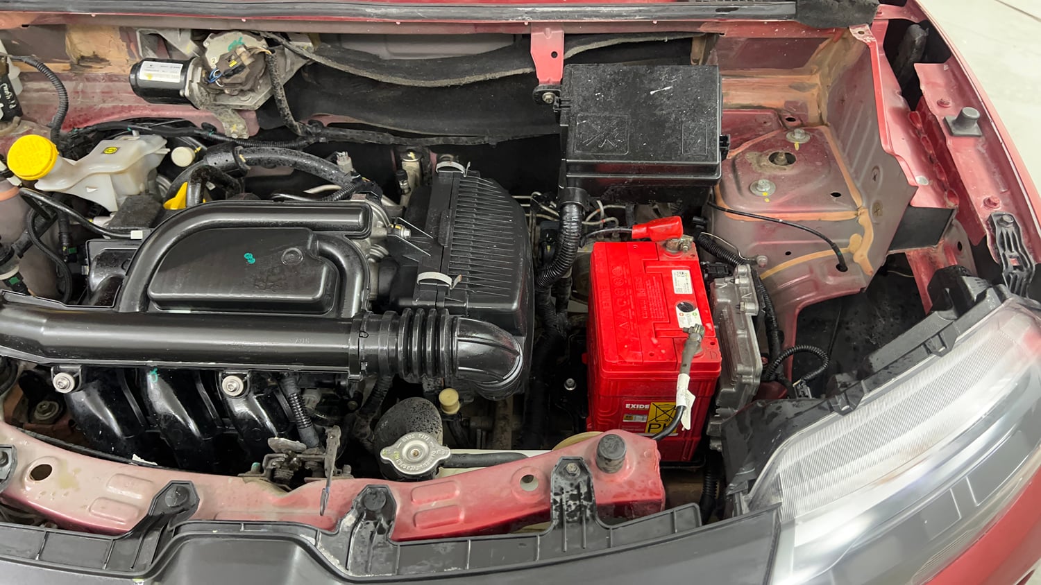 Used 2020 Renault Kwid 1.0 RXT AMT Opt Petrol Automatic engine ENGINE LEFT SIDE VIEW