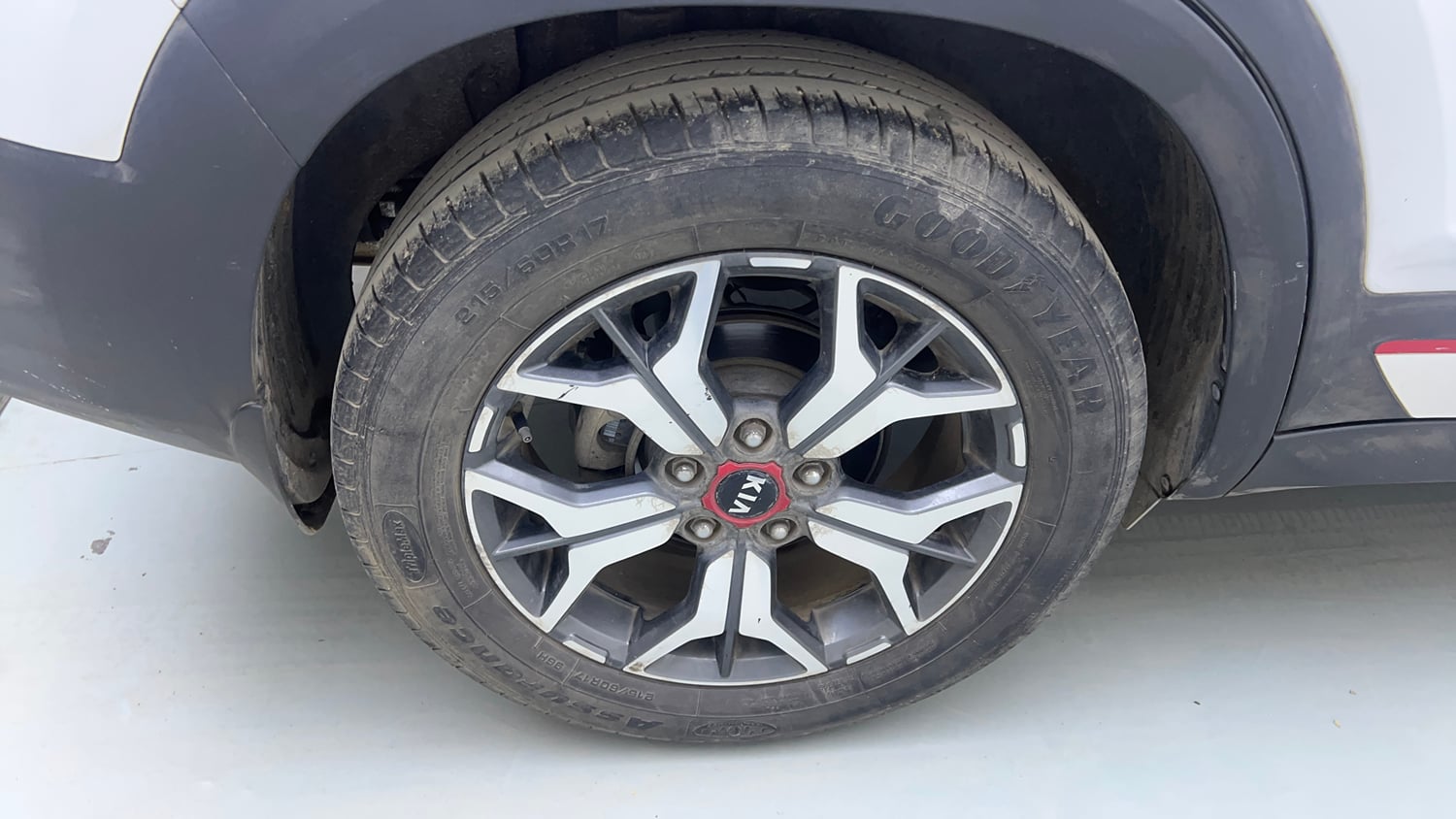 Used 2020 Kia Seltos GTX Plus 1.4 Petrol Manual tyres RIGHT REAR TYRE RIM VIEW