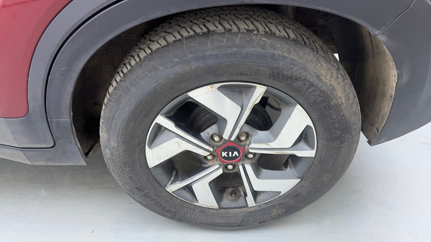 Used 2020 Kia Sonet GTX Plus 1.5 AT Diesel Automatic tyres LEFT REAR TYRE RIM VIEW