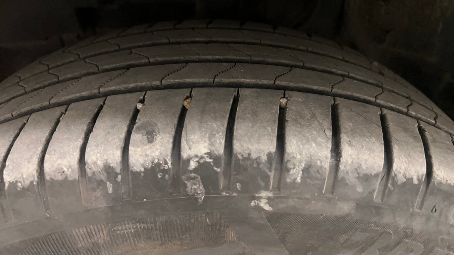 Used 2019 Tata Nexon XM Petrol Manual tyres LEFT FRONT TYRE TREAD VIEW