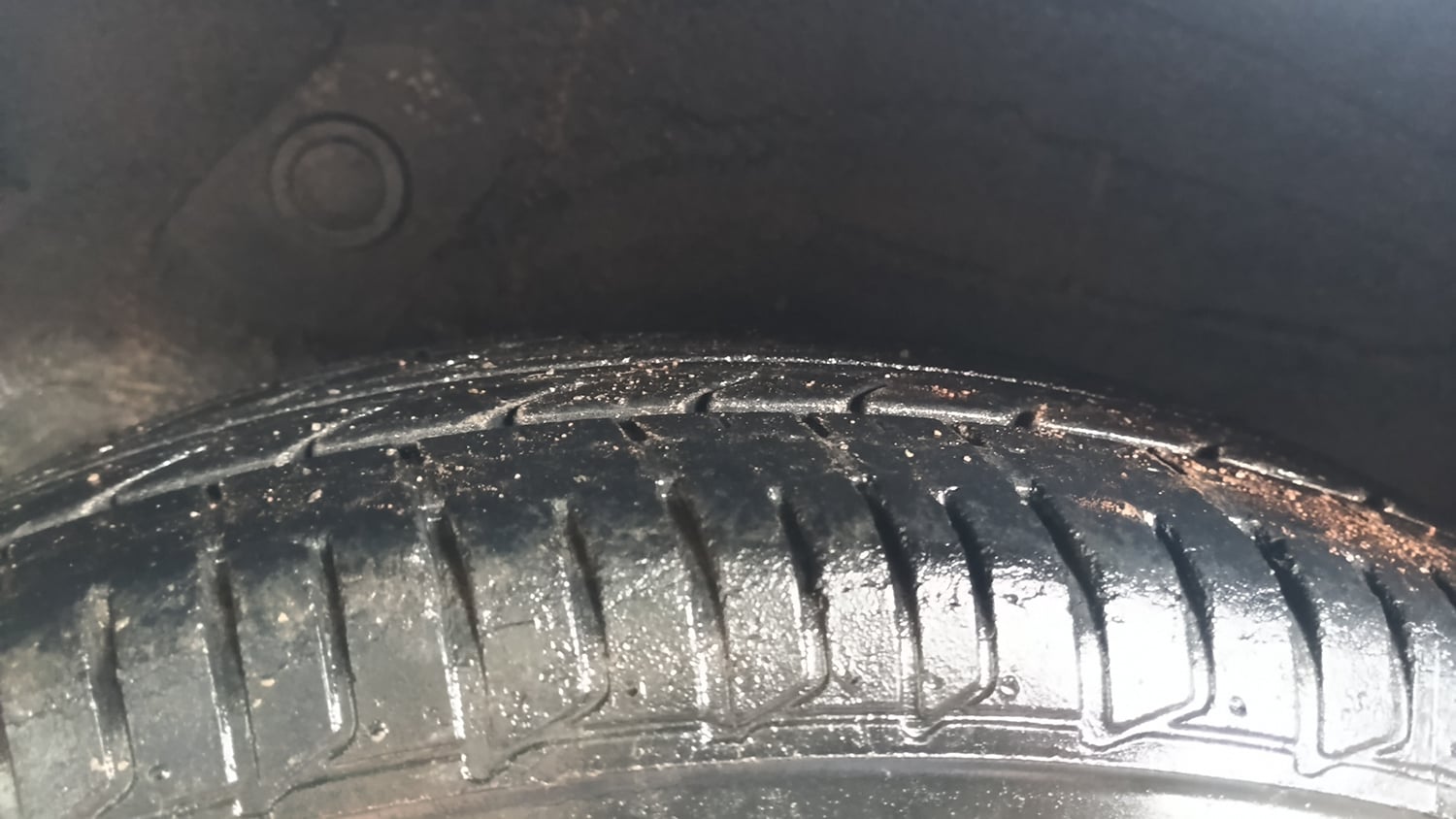 Used 2012 Hyundai i10 Sportz 1.2 Kappa2 Petrol Manual tyres RIGHT REAR TYRE TREAD VIEW