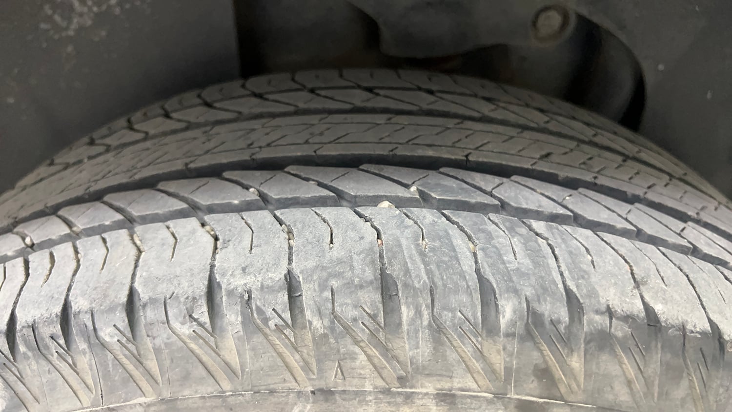 Used 2022 Tata Harrier XZ Plus Dark Edition Diesel Manual tyres RIGHT REAR TYRE TREAD VIEW